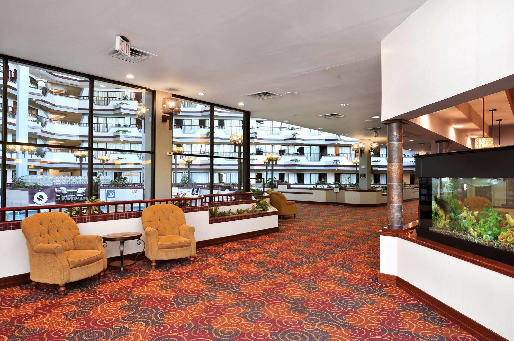 Howard Johnson By Wyndham Lima Exterior foto